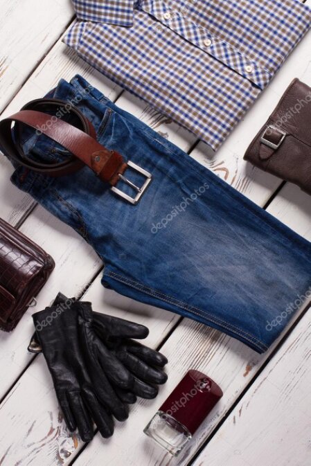 Set di t-shirt, felpe e gadget personalizzati con logo aziendale